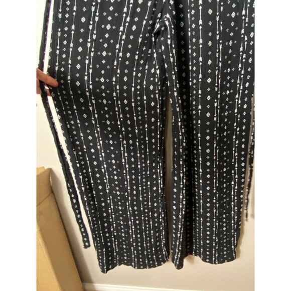 Hem & Thread Jumpsuit - Black And White Arrow S - Picture 8 of 8